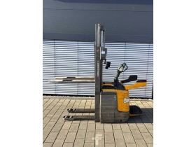 Jungheinrich ERC 214 - Zdjęcie: 2