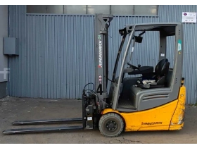 Jungheinrich EFG 213 LI ION 2022y/ 3.3m/ 7752h/ 4v - Zdjęcie: 1