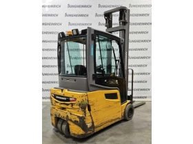 Jungheinrich EFG 220 - Zdjęcie: 2