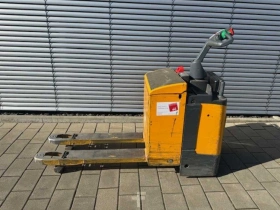 Jungheinrich ERE 120 - Zdjęcie: 2