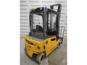 Jungheinrich EFG 320 - Zdjęcie: 2