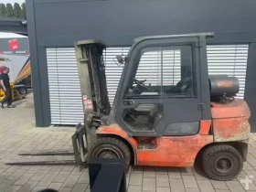 Toyota 02-7FGF30 - Zdjęcie: 1