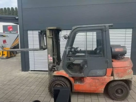 Toyota 02-7FGF30 - Zdjęcie: 2